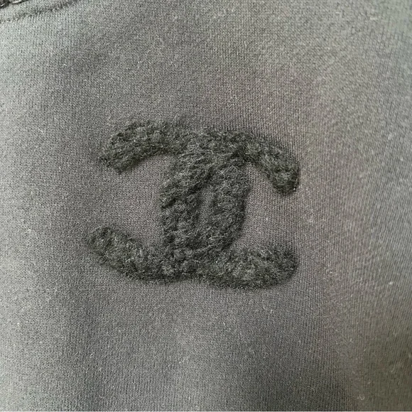 CHANEL 24K CC Sweatshirt in Black NWT Authentic - Picture 4 of 10